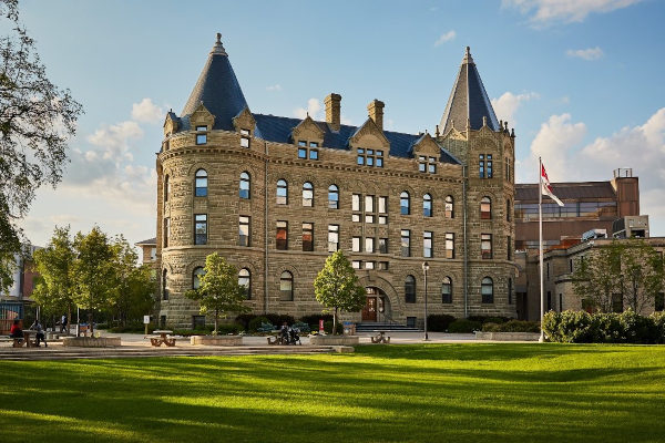 Você está visualizando atualmente 4 bolsas de estudo na Universidade de Winnipeg, no Canadá