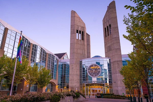 No momento, você está visualizando Bolsas de estudo da MacEwan University no Canadá